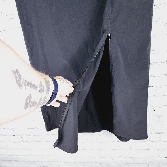PATAGONIA | nylon casual long side zip & zip front slit skirt - Picture 3 of 10